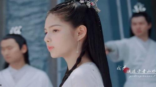 团宠小师妹竟是大佬,揭秘校园风云传奇